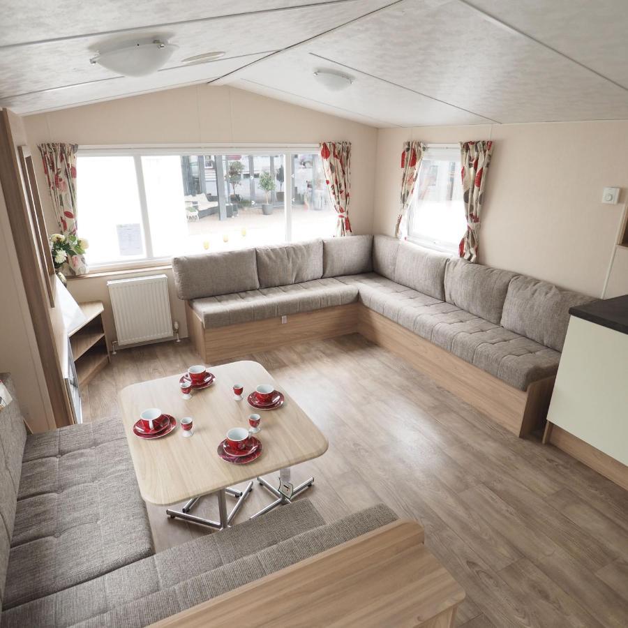 Vakantiepark Wilhelm Tell Superieur Chalet Opglabbeek Εξωτερικό φωτογραφία