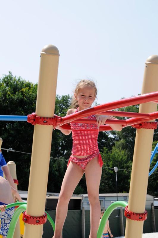 Vakantiepark Wilhelm Tell Superieur Chalet Opglabbeek Εξωτερικό φωτογραφία