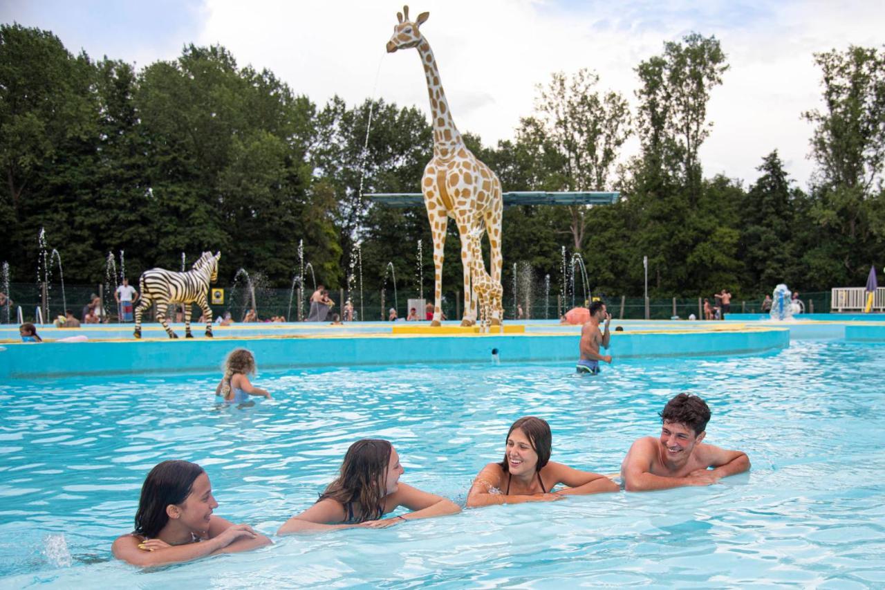 Vakantiepark Wilhelm Tell Superieur Chalet Opglabbeek Εξωτερικό φωτογραφία